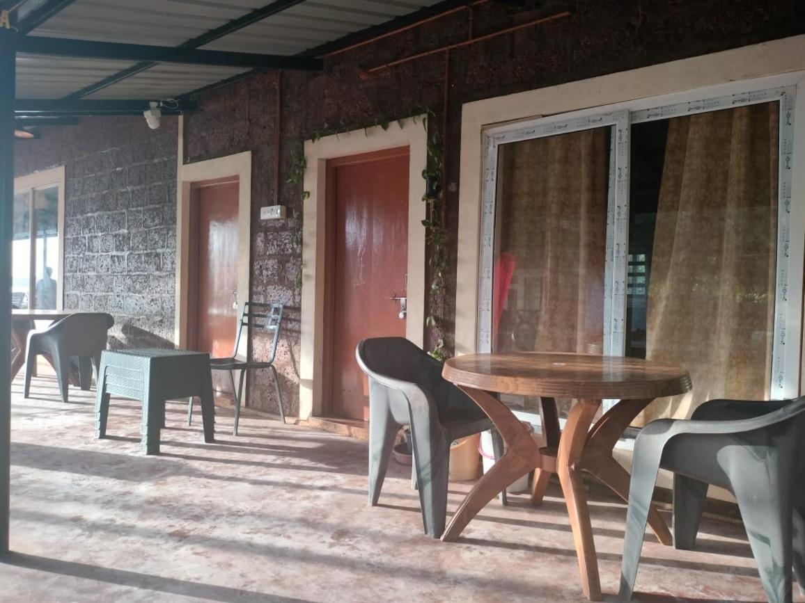 Riverstone Riverfront Stay Gokarna  Camera foto
